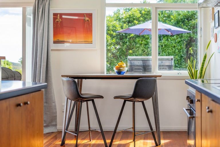 Photo of property in 61 Mana View Road, Paremata, Porirua, 5026