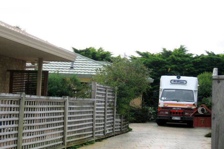 Photo of property in 7 Leigh Place, Paraparaumu Beach, Paraparaumu, 5032