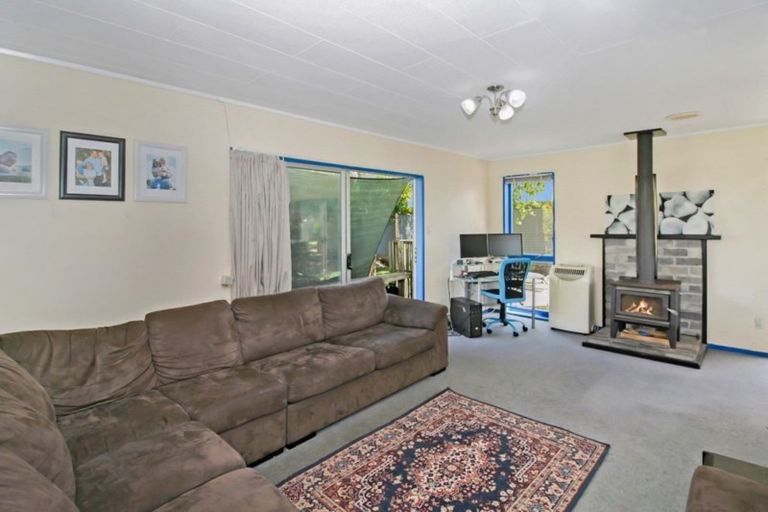 Photo of property in 4 Benbow Place, Westown, New Plymouth, 4310