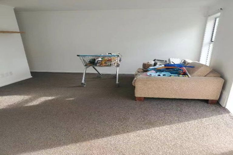 Photo of property in 1/542 Swanson Road, Ranui, Auckland, 0612