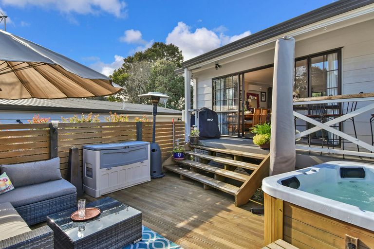 Photo of property in 30 Lorelei Place, Opaheke, Papakura, 2113