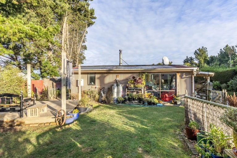 Photo of property in 53 Awarua Bay Road, Awarua Plains, Invercargill, 9877