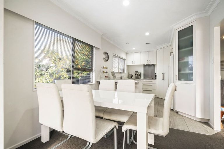 Photo of property in 33 Glen Lynne Avenue, Queenwood, Hamilton, 3210