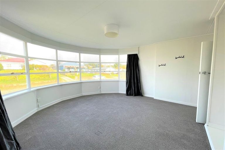 Photo of property in 6 Cossens Street, Balclutha, 9230