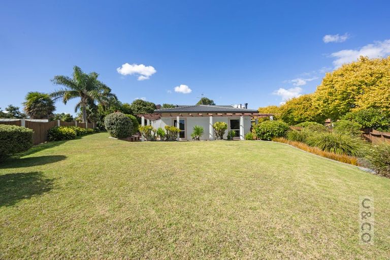 Photo of property in 41 Sunny Crescent, Huapai, Kumeu, 0810