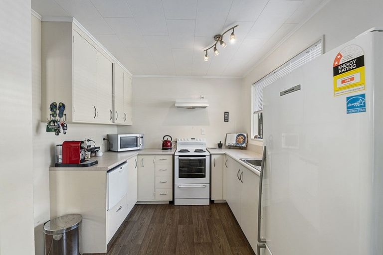 Photo of property in 19a Andrew Street, Waikanae, 5036