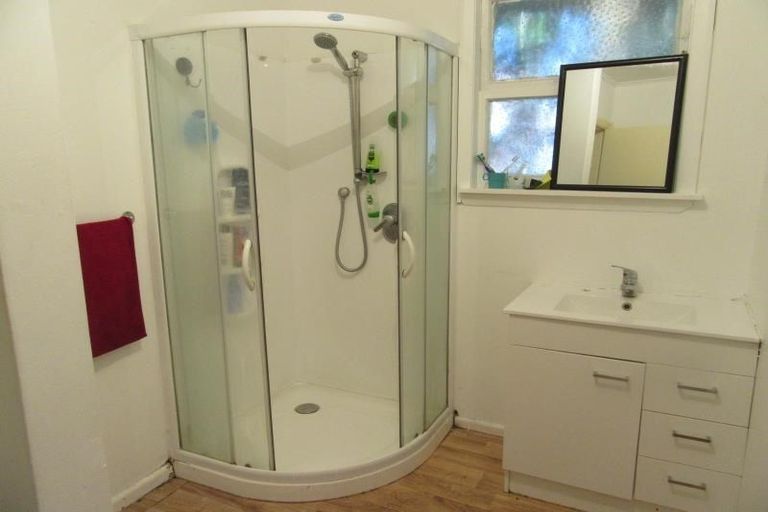 Photo of property in 6 Clonbern Place, Upper Riccarton, Christchurch, 8041