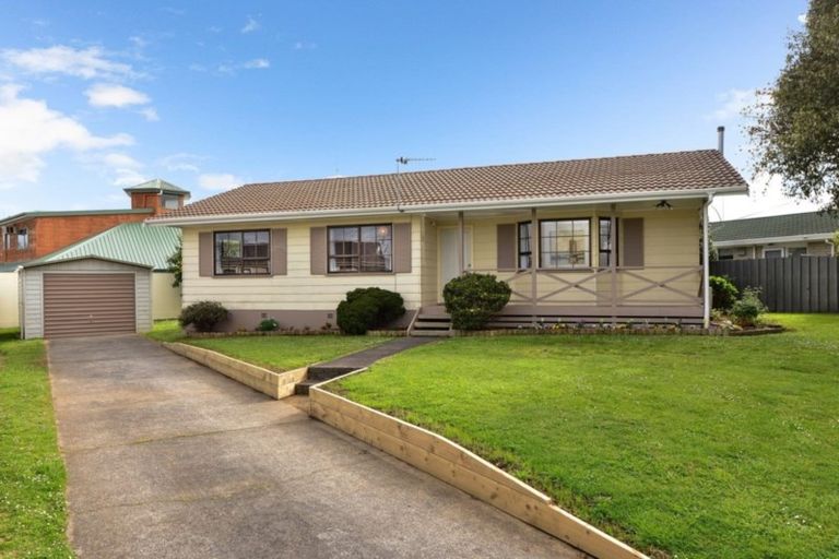 Photo of property in 4 Jasmine Avenue, Dinsdale, Hamilton, 3204