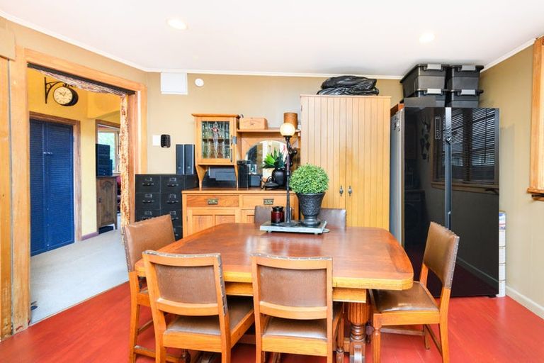 Photo of property in 497 Featherston Street, Roslyn, Palmerston North, 4414