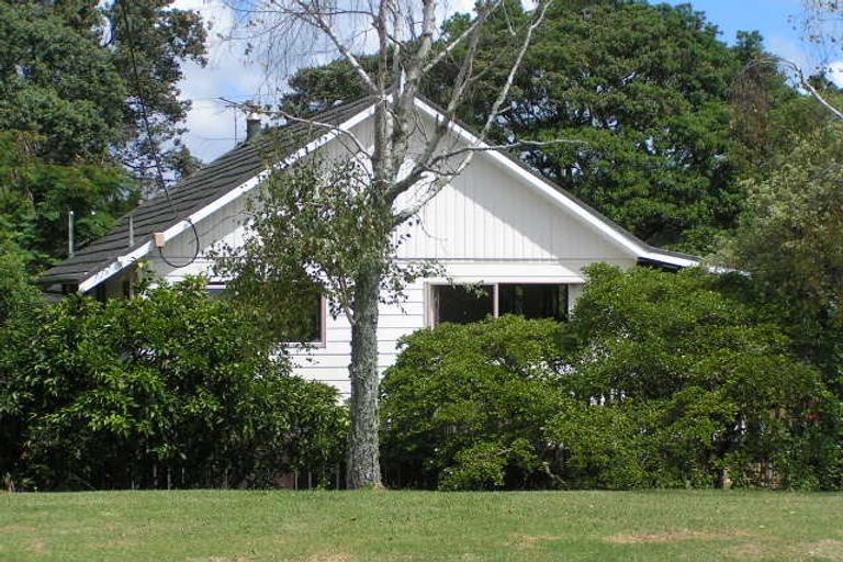 Photo of property in 2/15 Belle Vue Avenue, Northcote Point, Auckland, 0627