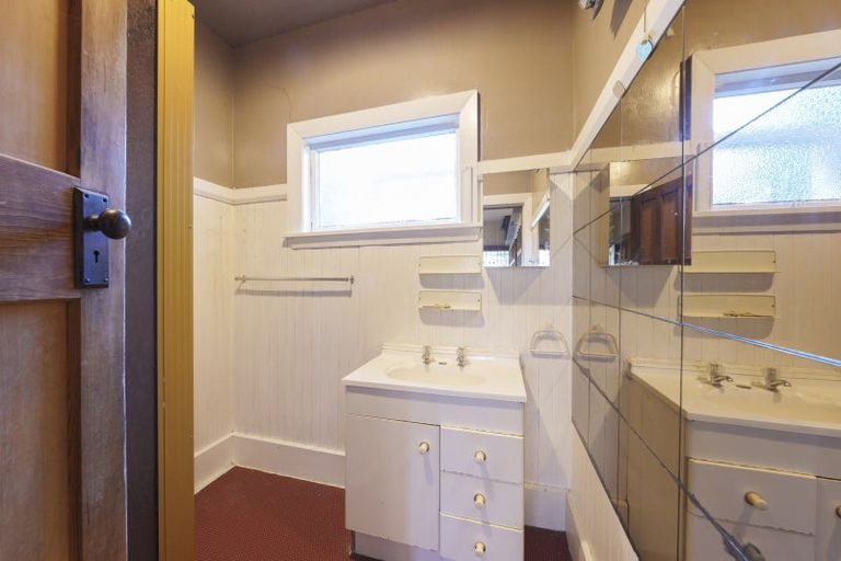 Photo of property in 12 Taylors Avenue, Bryndwr, Christchurch, 8052