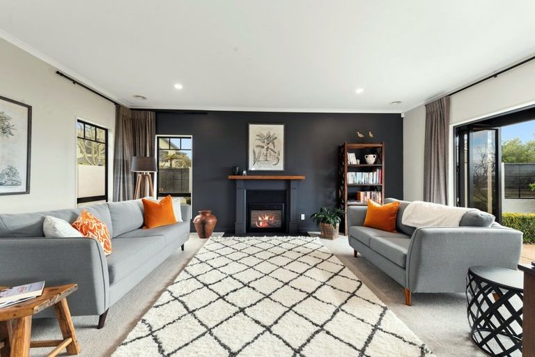 Photo of property in 18 Gemini Place, Kawaha Point, Rotorua, 3010