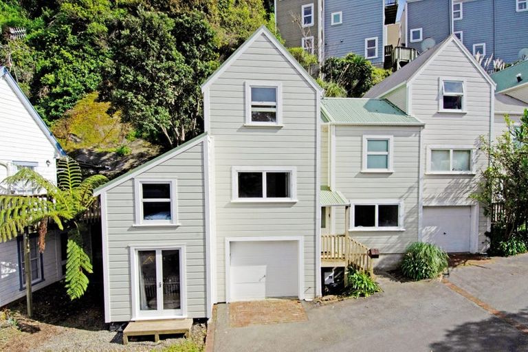 Photo of property in 168a Sydney Street West, Thorndon, Wellington, 6011