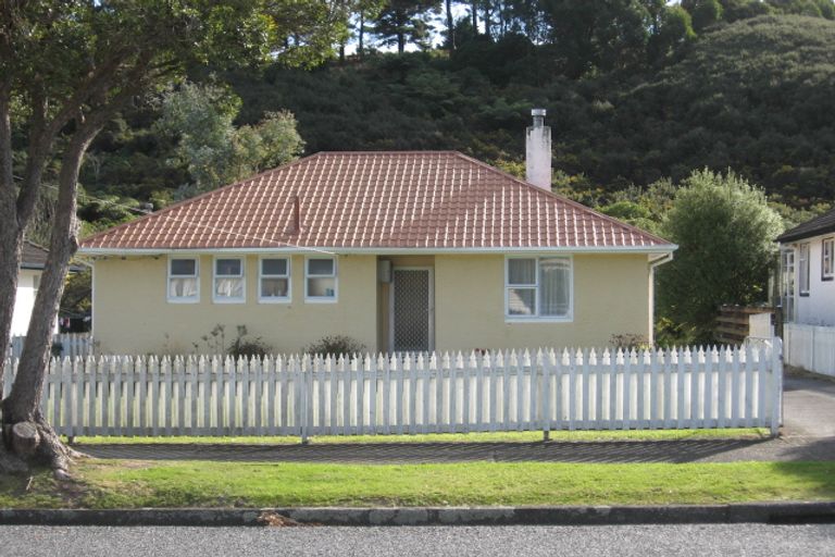 Photo of property in 39 Fleet Street, Naenae, Lower Hutt, 5011