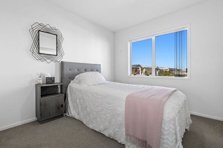 Photo of property in 11 Kamahi Crescent, Papamoa Beach, Papamoa, 3118