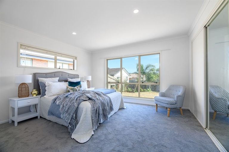 Photo of property in 8 Brookwood Drive, Henderson, Auckland, 0612