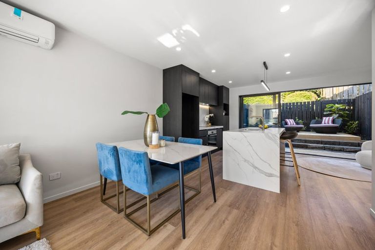 Photo of property in 10d Prince Regent Drive, Half Moon Bay, Auckland, 2012