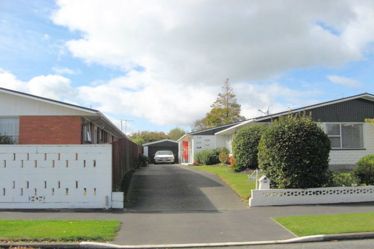 Photo of property in 2/33 Guinness Crescent, Ilam, Christchurch, 8041