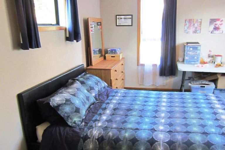 Photo of property in 52 Dunedin Street, Redwood, Christchurch, 8051