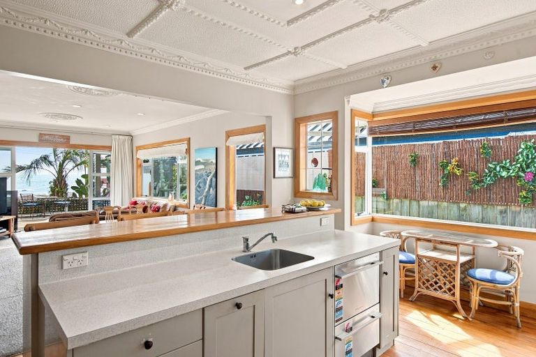 Photo of property in 42 Octavius Place, New Plymouth, 4312
