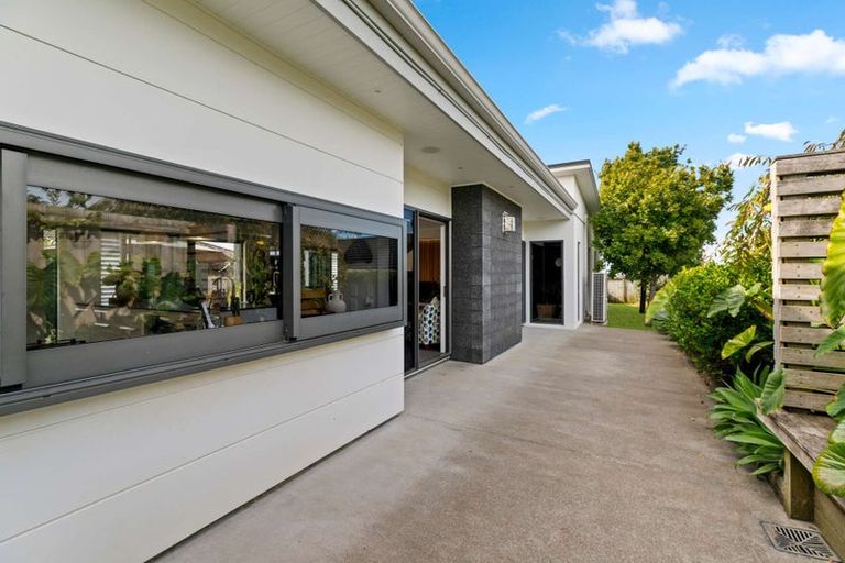 Photo of property in 20 Mcneish Place, Pokeno, 2402