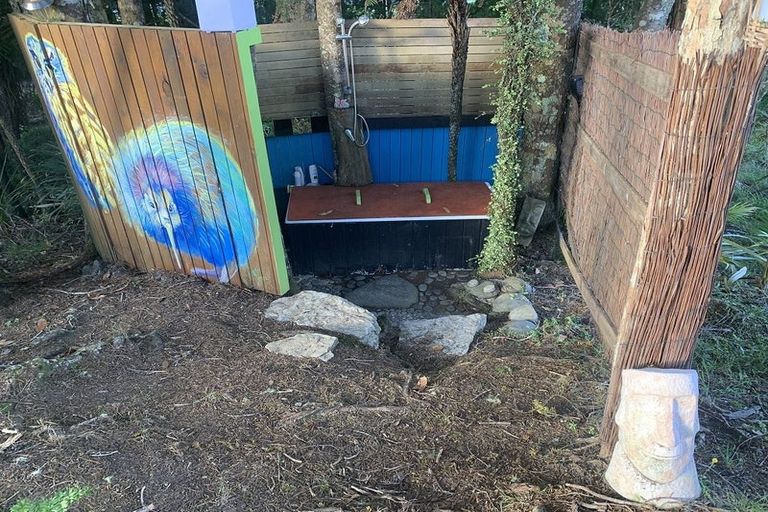 Photo of property in 1665 Matapouri Road, Matapouri, Whangarei, 0173