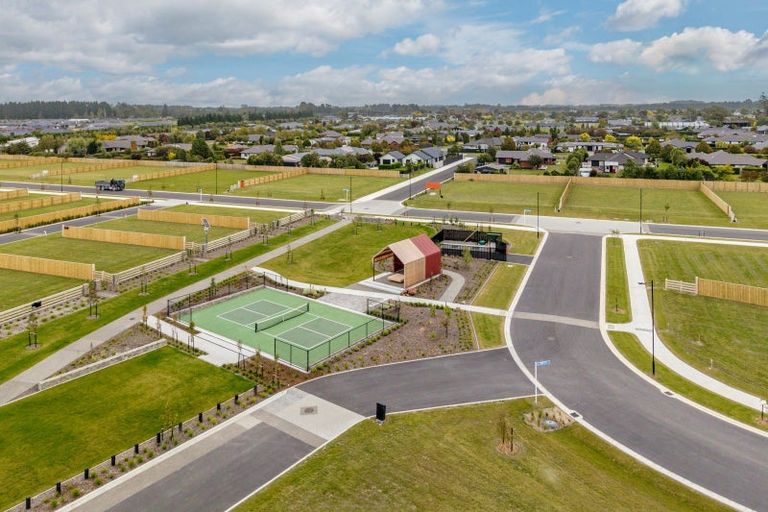 Photo of property in 37 Tetbury Drive, West Melton, 7676