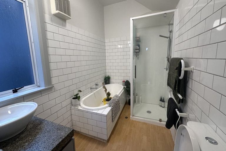 Photo of property in 98 Riddiford Street, Newtown, Wellington, 6021