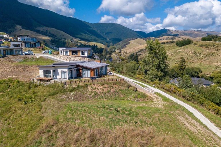 Photo of property in 28 Hill Tops Way, Stoke, Nelson, 7011