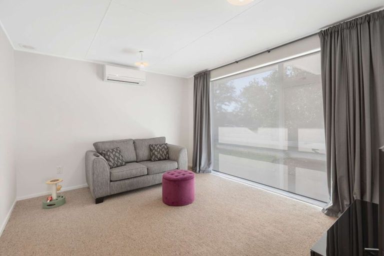 Photo of property in 32 Cascade Crescent, Westbrook, Palmerston North, 4412