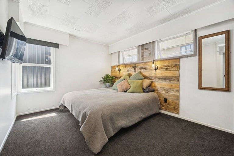 Photo of property in 54 Grand Vue Road, Kawaha Point, Rotorua, 3010