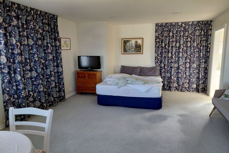 Photo of property in 28 Talavera Terrace, Kelburn, Wellington, 6012