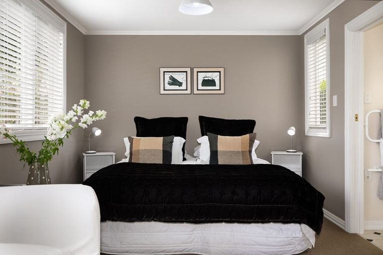 Photo of property in 155 Victoria Street, Cambridge, 3434