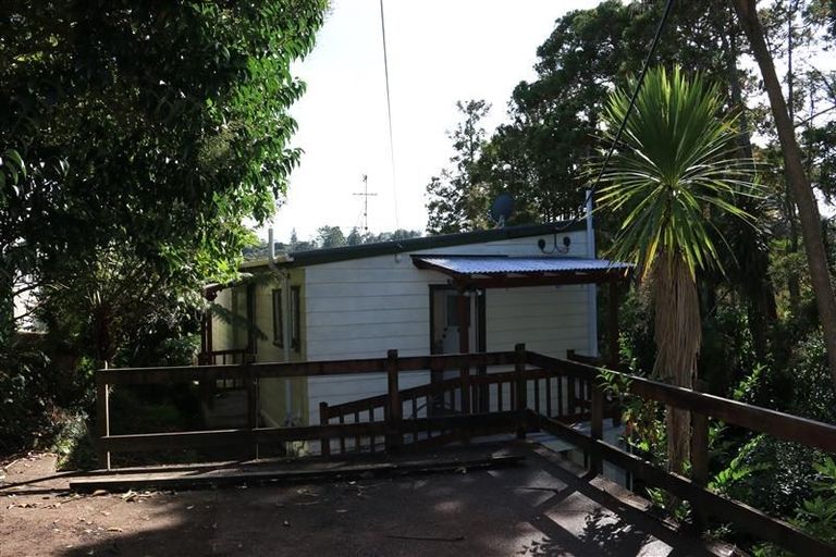 Photo of property in 41 Derwent Crescent, Titirangi, Auckland, 0604