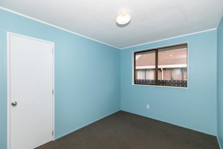 Photo of property in 4b Kentucky Crescent, Nawton, Hamilton, 3200