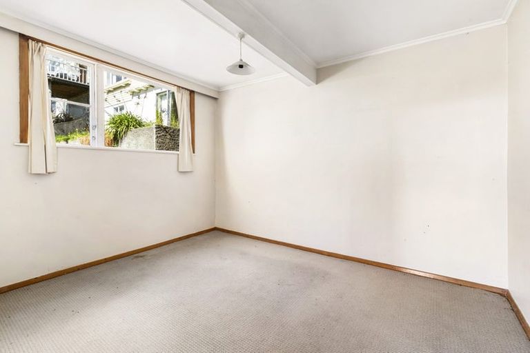 Photo of property in 70 Mitchell Street, Brooklyn, Wellington, 6021