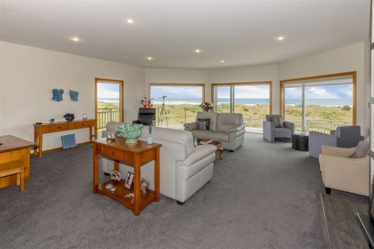 Photo of property in 103 Rua Avenue, Waitarere Beach, Levin, 5510