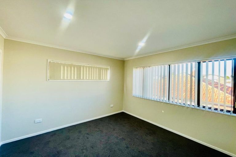 Photo of property in 1/2 Cameron Street, Papakura, 2110