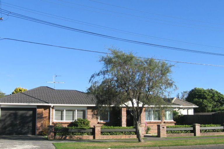 Photo of property in 4 Kowhai Avenue, Ebdentown, Upper Hutt, 5018