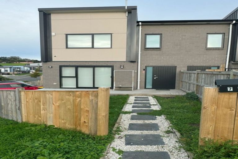 Photo of property in 7b Poruru Close, Papakura, 2110