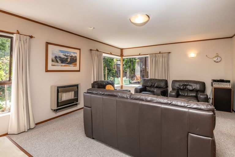 Photo of property in 26 Burbank Crescent, Churton Park, Wellington, 6037