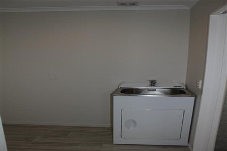 Photo of property in 28 Latimer Way, Petone, Lower Hutt, 5012