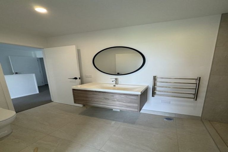 Photo of property in 26f Brennan Avenue, Te Atatu Peninsula, Auckland, 0610