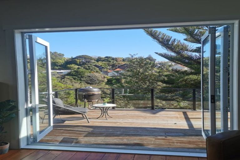 Photo of property in 56 Fairview Crescent, Kelburn, Wellington, 6012