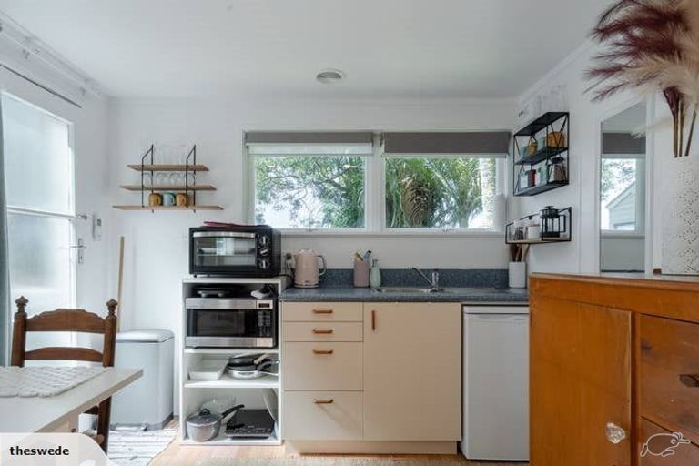 Photo of property in 84 Park Road, Titirangi, Auckland, 0604