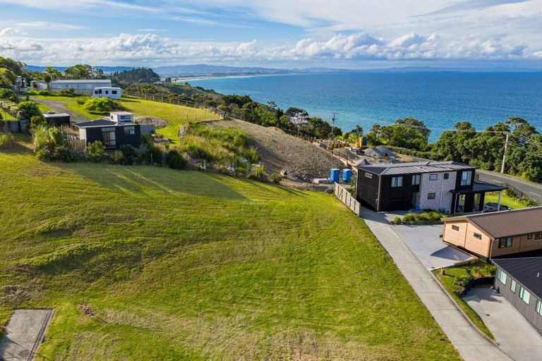 Photo of property in 3 Solar Way, Langs Beach, 0582