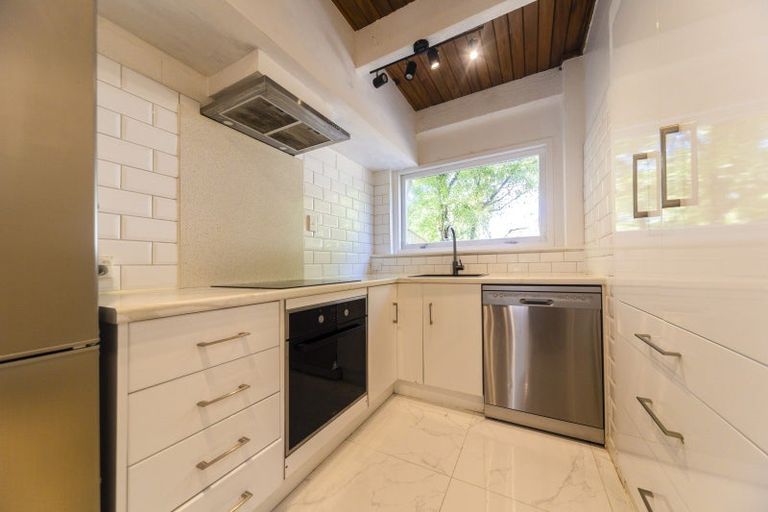 Photo of property in 8/46 Manuka Street, Hokowhitu, Palmerston North, 4410