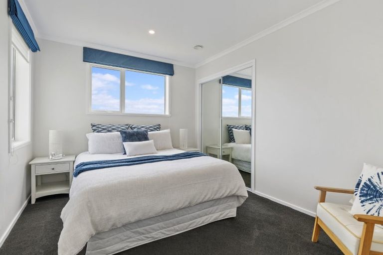 Photo of property in 36 Manhattan Rise, Orewa, 0931