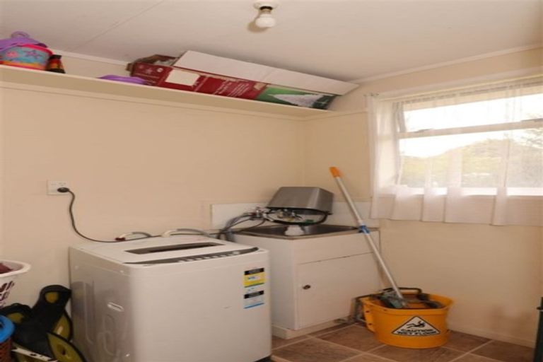 Photo of property in 2 Graham Place, Huntly, 3700