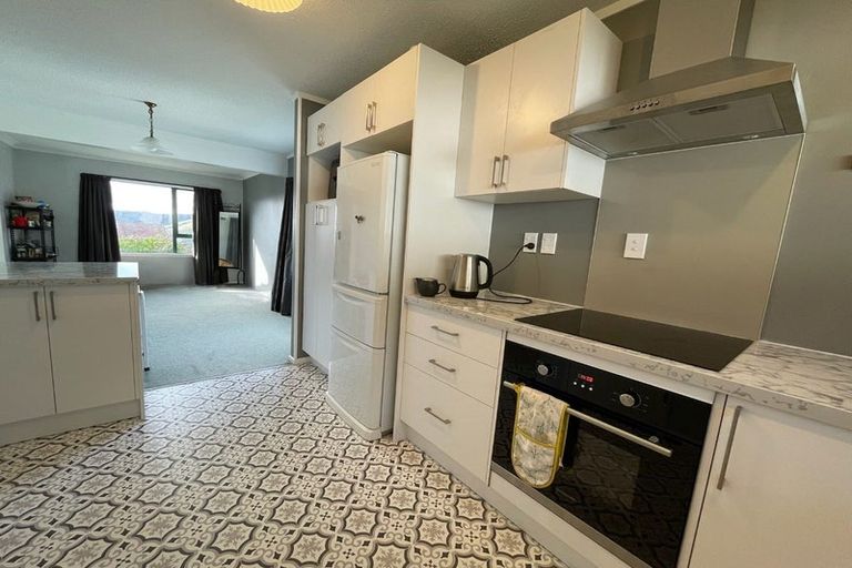 Photo of property in 6 Trilids Lane, Churton Park, Wellington, 6037